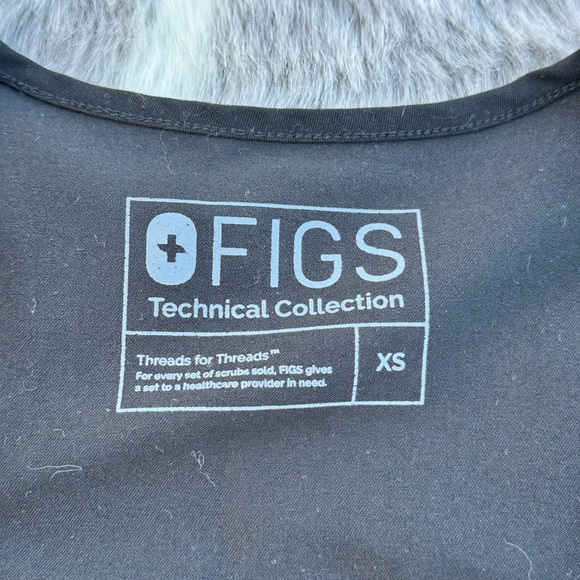 FIGS Casma Black Scrub Top Women's Size XS - Picture 3 of 4